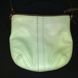 Coach Bag Elegant Cream Shoulder Bag